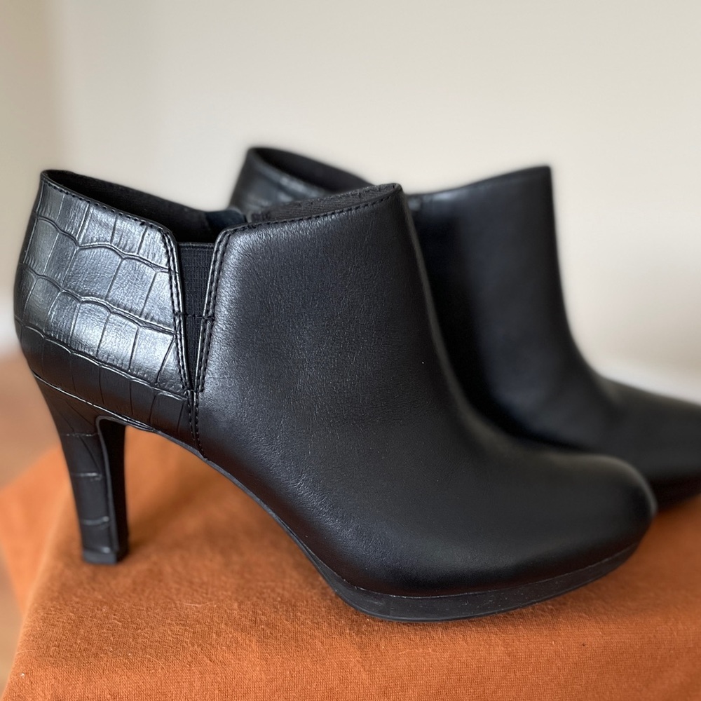 Ladies Clark’s booties